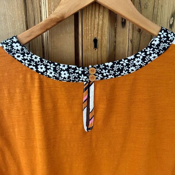 Porridge Clothing Womens XS Striped‎ Blouse Tee Orange White Blue Floral Trim - Picture 9 of 10